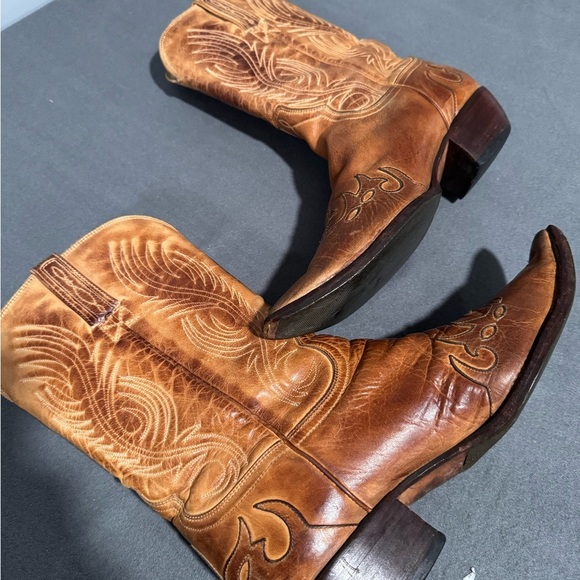 Tan Embroidered Ankle Booties 9.5B - Picture 5 of 11